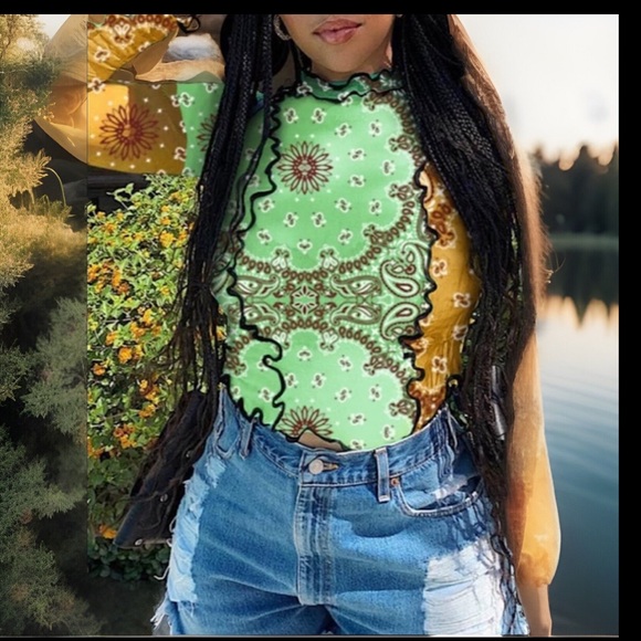 Hippie Chakra Spiral Symbols Handkerchief Graphic Ruffle Trim Edges Unique Top - Picture 1 of 6